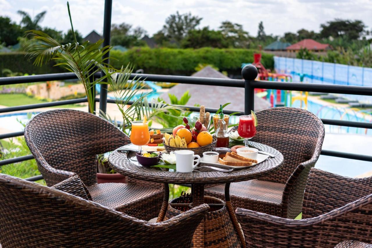 Fun Retreat Resort, Hotel And Ayurveda Spa 阿鲁沙 外观 照片