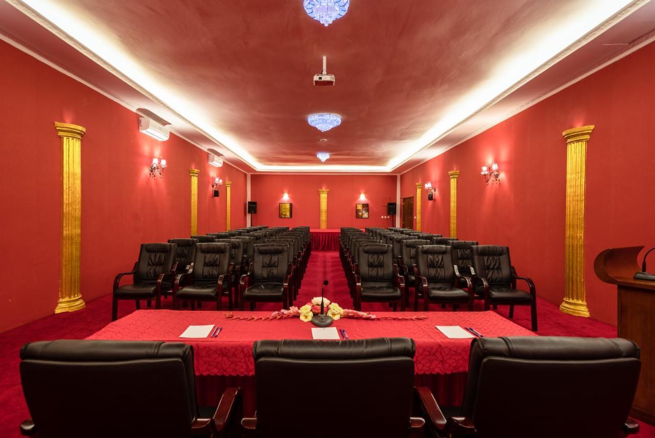 Fun Retreat Resort, Hotel And Ayurveda Spa 阿鲁沙 外观 照片