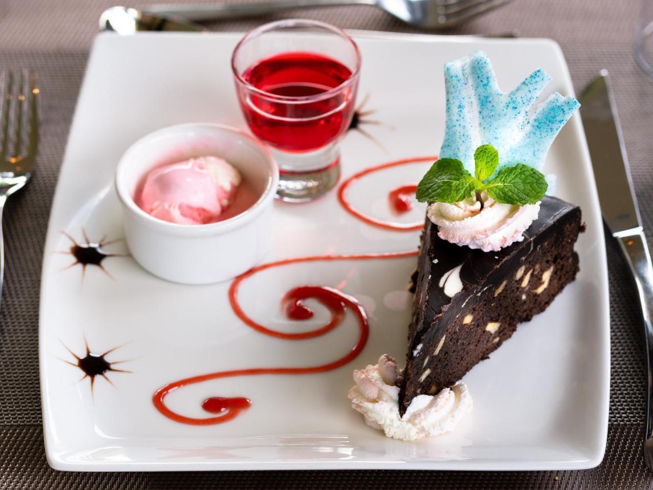 Fun Retreat Resort, Hotel And Ayurveda Spa 阿鲁沙 外观 照片